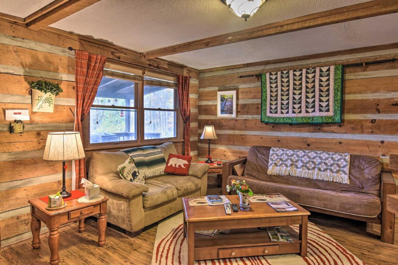 Cozy Cabin With Hot Tub And Smoky Mountain Views! Bryson City Exterior foto